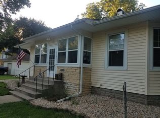 811 Williams St, Henry, IL 61537