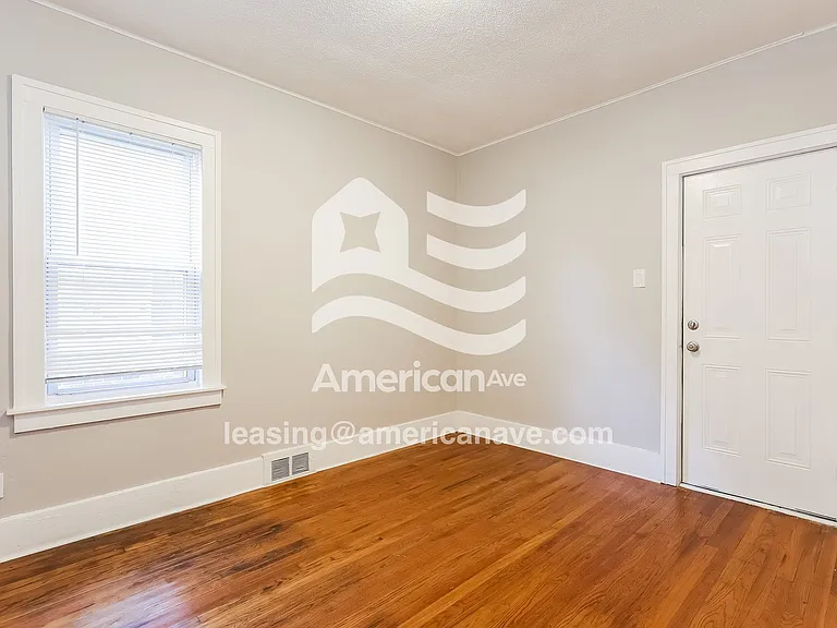 1467273_011_wm_-_bedroom_13322107.jpg