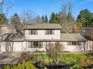 8999 SW Meadow Ln, Portland, OR 97225