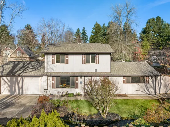 8999 SW Meadow Ln, Portland, OR 97225