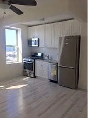 Rented by Newcastle Realty Services | media 7