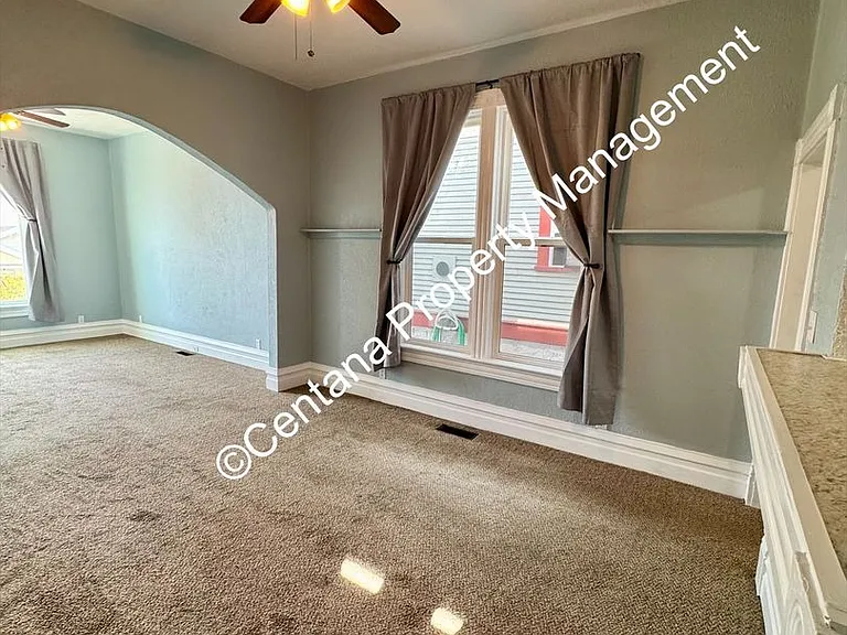 917 W Woolman St — Photo 18