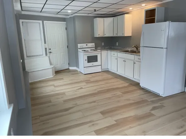 7 Main St #10, Whitefield, NH 03598