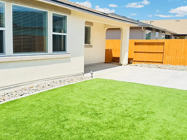 1151 Dapple Dr — Photo 24