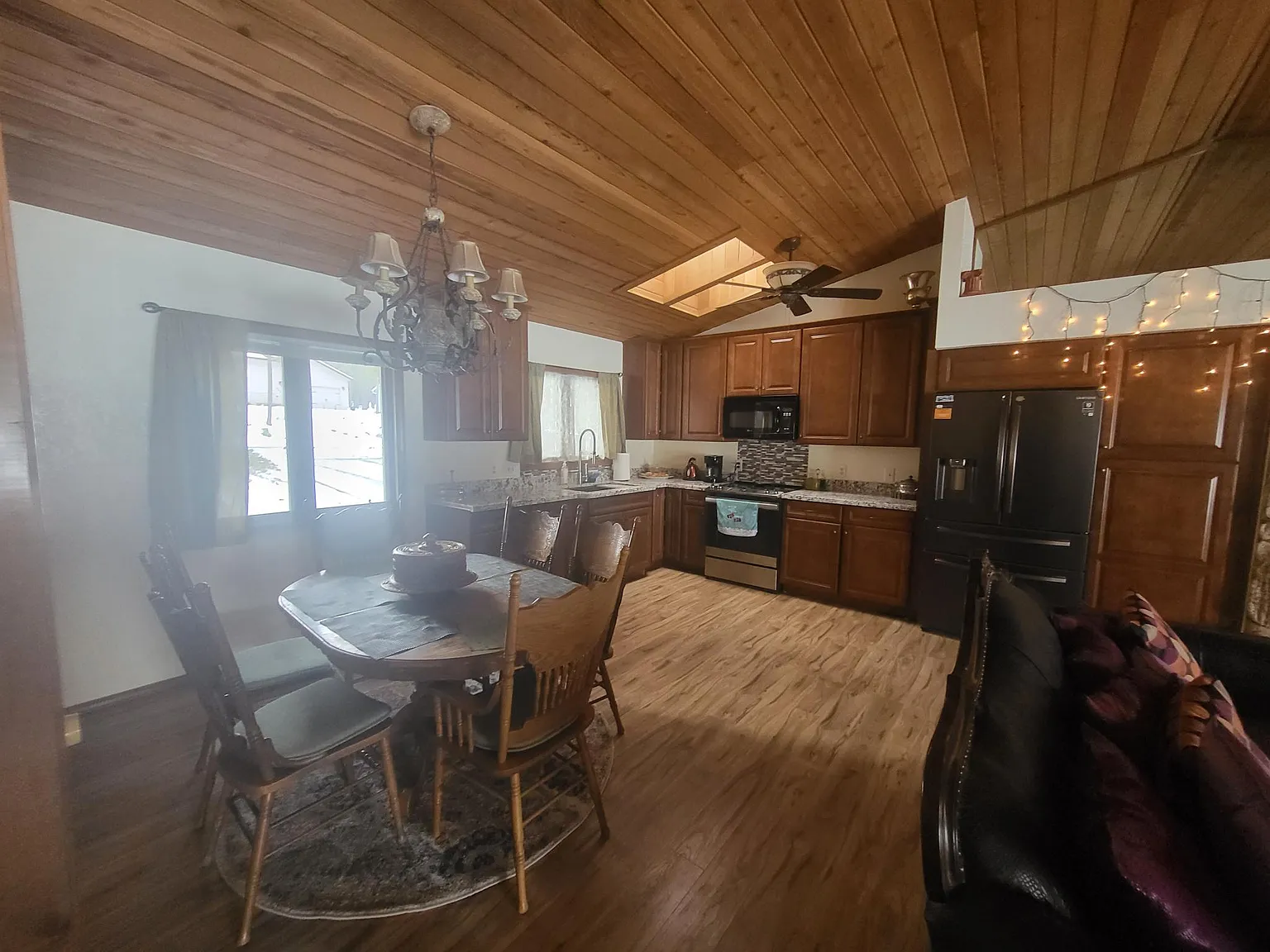 1261 N Edgewood St — Photo 3