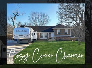 104 E Jay St, Ozark, MO 65721