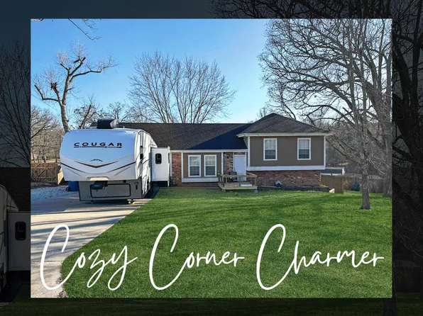 104 E Jay Street, Ozark, MO 65721