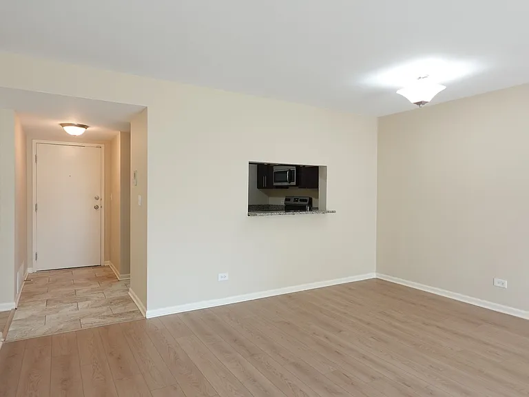 1265 N Sterling Ave #109 — Photo 7
