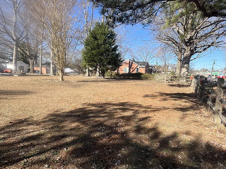 710 Forrest Dr — Photo 21