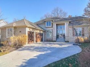 10527 Riggs Dr, Overland Park, KS 66212