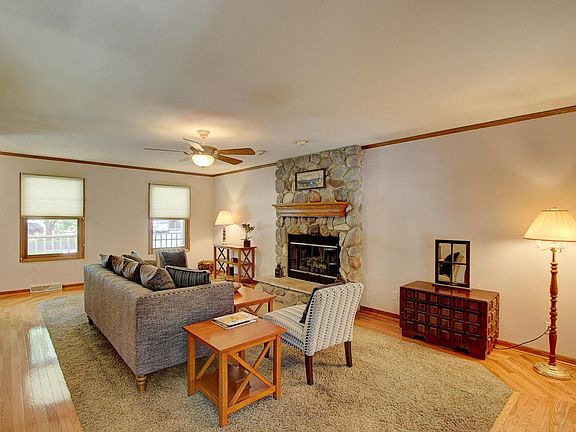 4th image of 4811 Elm Island Cir