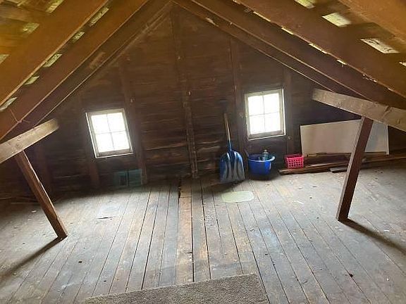 2nd image of 360 Main St #2