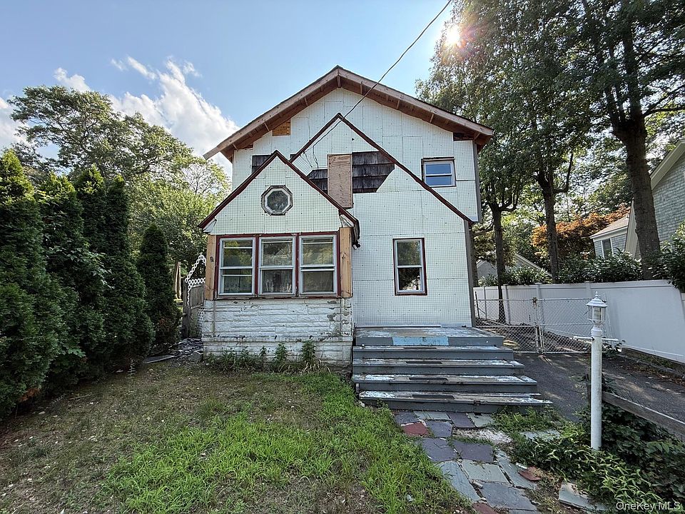 1st image of 1014 Washington Drive