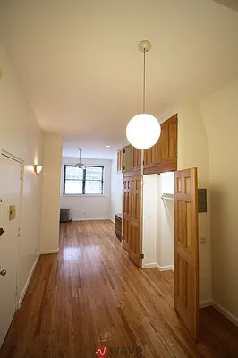 Rented by Wave Real Estate Group | media 11