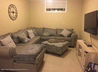 421 Willowbrook Rd, Staten Island, NY 10314
