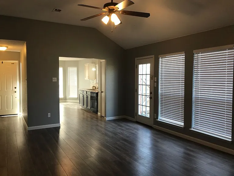 3305 Rustic Meadow Trl — Photo 2