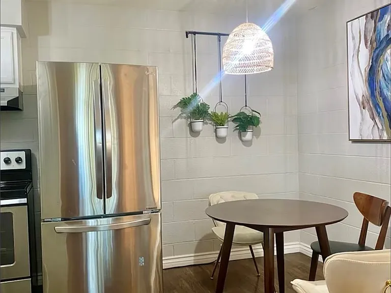 615 S Royal Crest Cir #8 — Photo 7