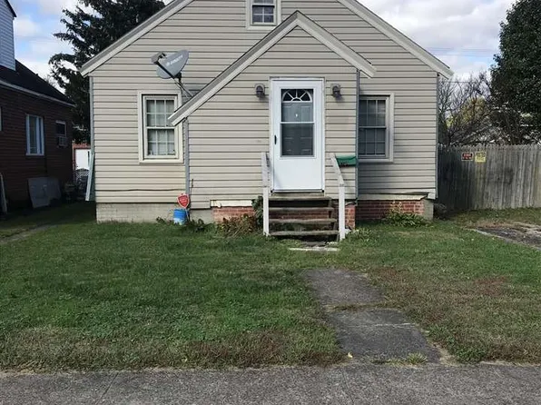 4318 Piedmont Rd, Huntington, WV 25704