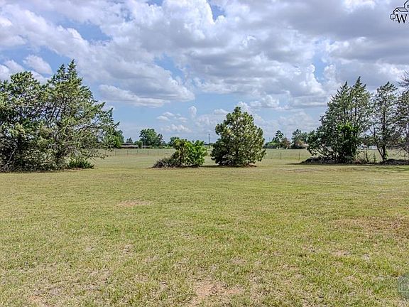 2nd image of 3010 Sand Rd
