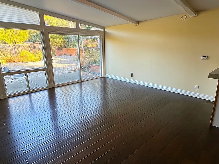 2815 Las Gallinas Ave — Photo 4