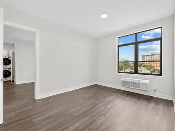 121 34th Street image 114 of 213