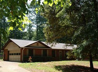292 Forestview Ln, Auburn, GA 30011