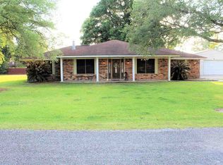 175 Shadowdale St, Bridge City, TX 77611