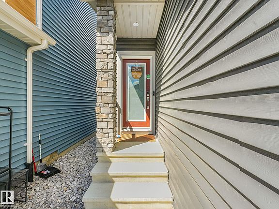 3rd image of 2382 Kelly Cir SW