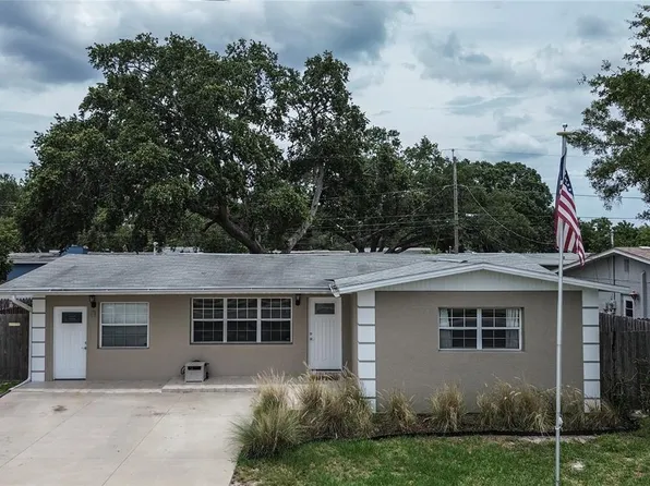 8431 74th Ave N, Seminole, FL 33777
