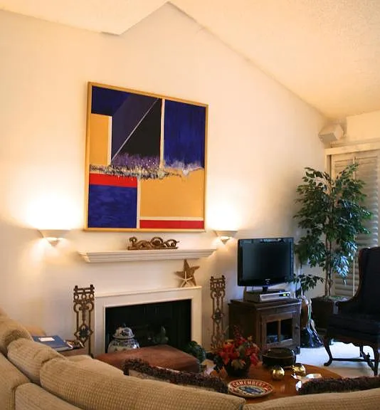 288 S Marengo Ave — Photo 2