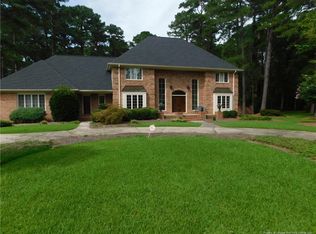 15 Trinity Dr, Lumberton, NC 28358