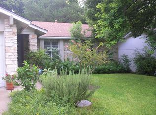 910 Hillside Oaks Dr, Austin, TX 78745