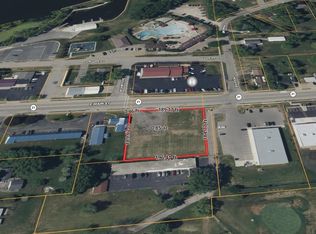 1110 E Main St, Omro, WI 54963