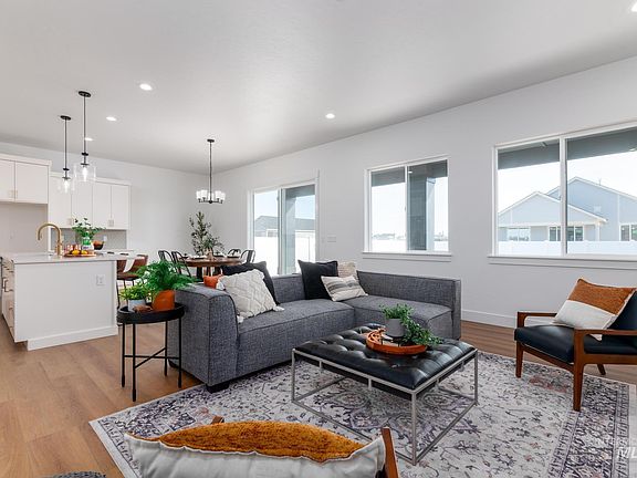 7th image of this home