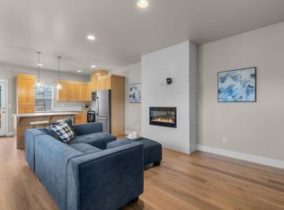 63262 NW Ski Ln, Bend, OR 97703