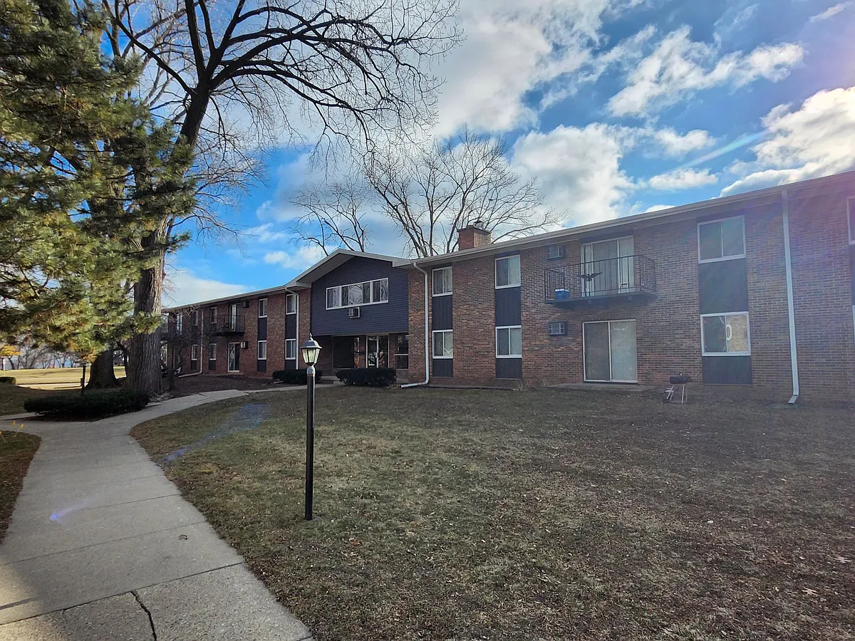 Building Photo - 2110 Allen Blvd