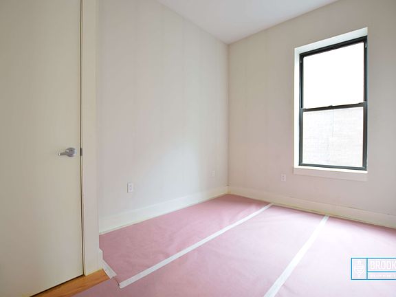 5th image of 355 Stockton St APT 1A