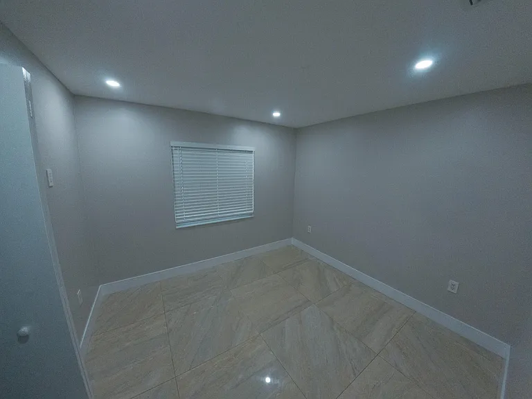 352 Johnston St — Photo 20