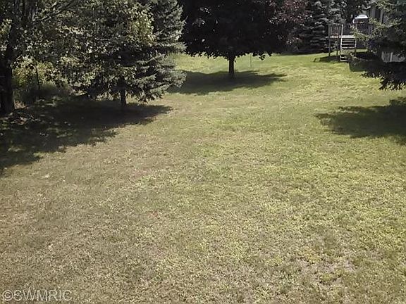 2nd image of 2901 Wood Dr