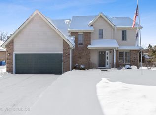3413 W Lorient Dr, McHenry, IL 60050