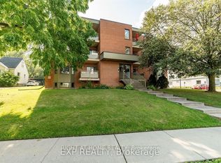 401 Erb St W #101, Waterloo, ON N2L 1W7