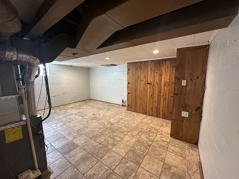 327 Hoffman Rd — Photo 9