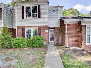 682 Hollomon Dr, Hampton, VA 23666