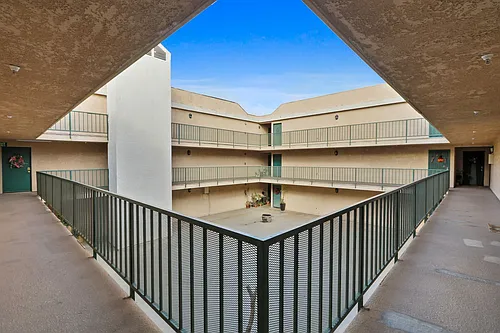 Bush Apartments Photo 1