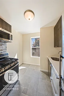 Rented by Compass | media 10