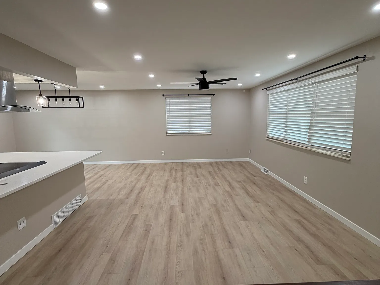 4 bed, 2182 sqft, $3,250 — Photo 2