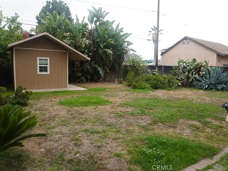 2528 W Flower Ave — Photo 16