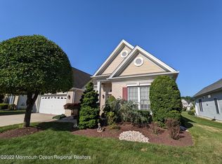 6 Exeter Dr, Freehold, NJ 07728