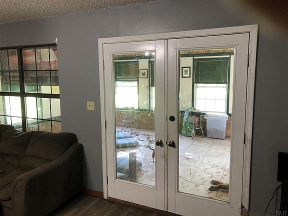 5th image of 1814 Amos Cir