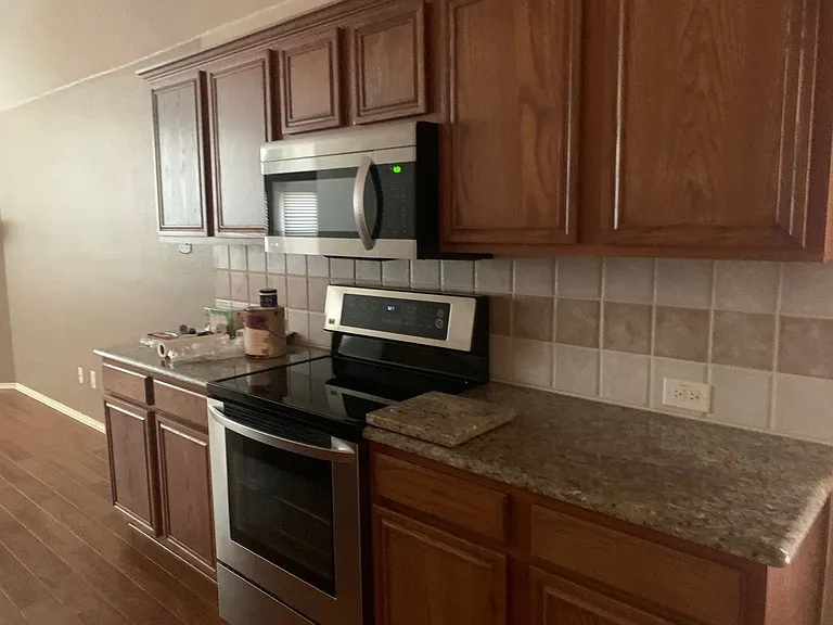 6000 White Pine Dr — Photo 2